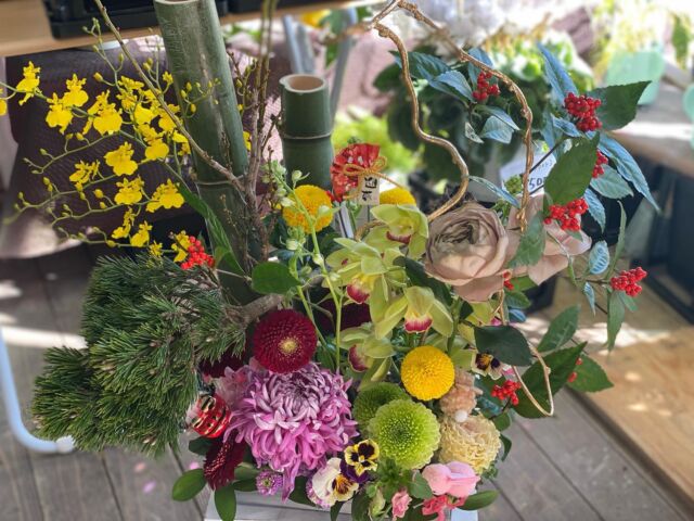 花のマキゾノ 福岡県糸島市で花束 アレンジ 生花スタンドなど制作 販売している 花のマキゾノ のホームページです