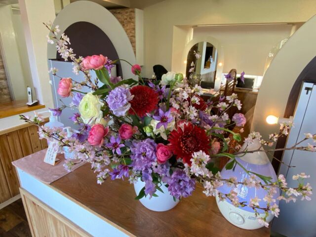 花のマキゾノ 福岡県糸島市で花束 アレンジ 生花スタンドなど制作 販売している 花のマキゾノ のホームページです